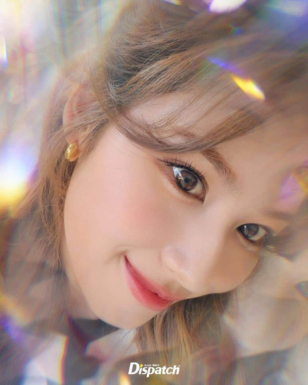 サナさんのインスタグラム写真 - (サナInstagram)「TWICE x Dispatch ーーーーーーーーーー Follow > @sana.twice.kr < . @twicetagram #TWICE#트와이스#ONCE#Sana#사나 #Nayeon#나연#Jeongyeon#정연#Momo#모모#Jihyo#지효#Mina#미나#Dahyun#다현#Chaeyoung#채영#Tzuyu#쯔위」11月21日 17時27分 - sana.twice.kr