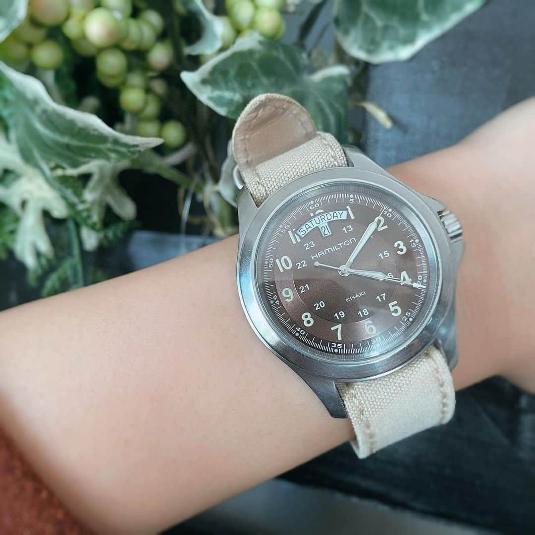 深瀬智聖のインスタグラム：「おさがり🕰😛😛😛  #時計  #腕時計 #hamiltonwatch」