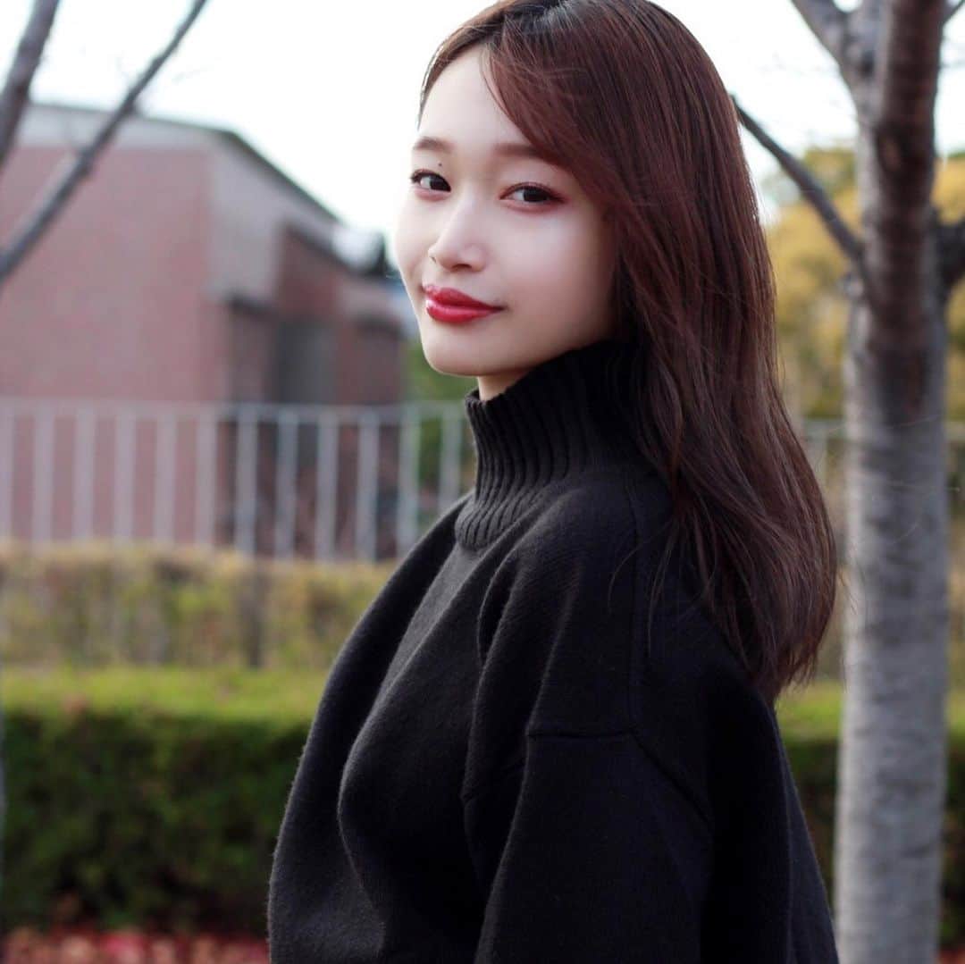 平佐知子のインスタグラム：「関大で撮影してもらいました！  #ポートレート #撮影 #撮影モデル #写真 #関大 #ミスキャン #フォローミー #いいね #いいねください #フォロー募集」