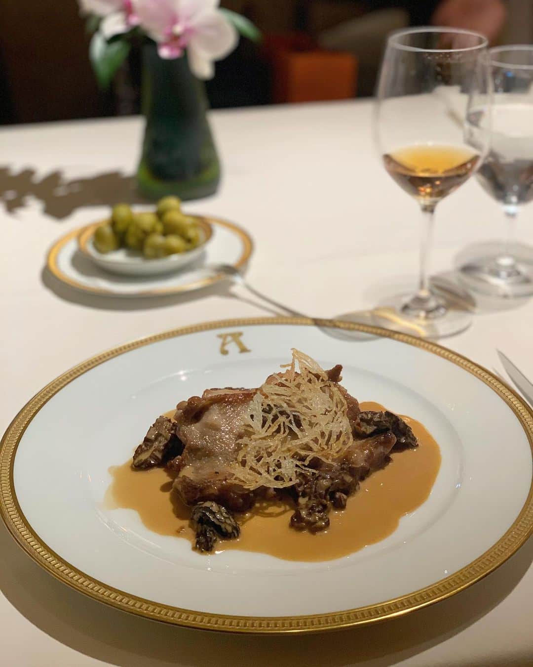 越馬千春のグルメインスタ