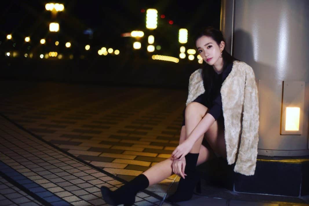 太田麻美さんのインスタグラム写真 - (太田麻美Instagram)「🌓 #portrait #portraitmodel #portraitpage #shooting #ポートレート #ポートレート撮影 #夜撮影」11月21日 18時57分 - asami0523