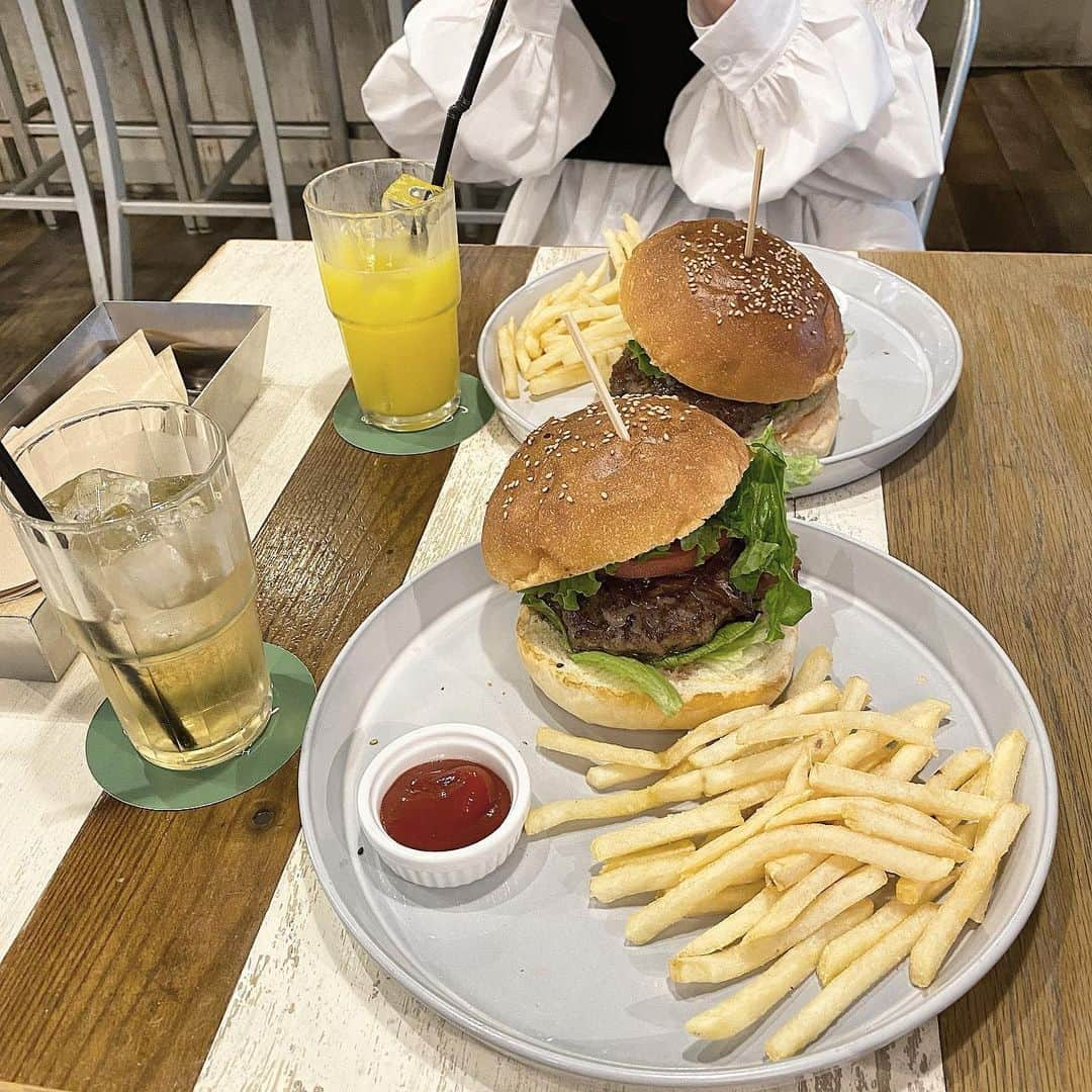 小泉のん（のんち）さんのインスタグラム写真 - (小泉のん（のんち）Instagram)「.  この前食べたバーガー🍔 すっごく美味しかったの〜☻  ・ ・」11月21日 18時51分 - _ponichan