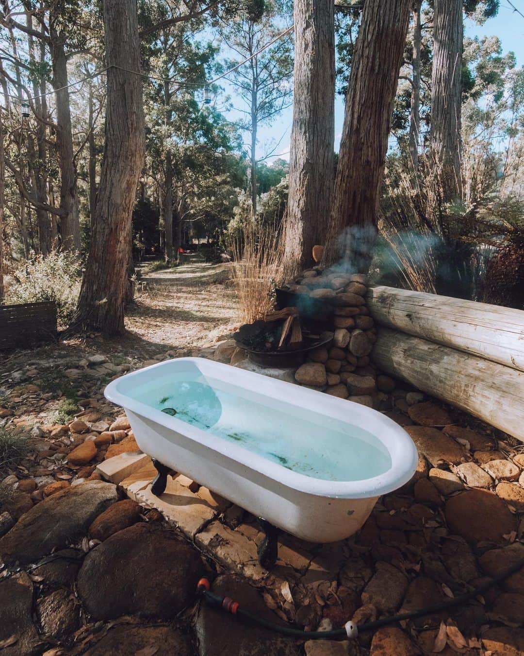Australiaさんのインスタグラム写真 - (AustraliaInstagram)「A tub with a view?! Don’t mind if we do! 😍 Just when we thought @tasmania couldn’t get any more dreamy, @haggisspringrolls captured this tranquil setting in #MtFieldNationalPark and we feel instantly relaxed from ‘soaking' up the serenity from afar 😌 Located in @derwentvalleytasmania , this outdoor bathing set-up is part of the #LeftOfField Camping Gardens, a unique caravan park which offers access to some of @tasmaniaparks most breathtaking scenery. If you can imagine yourself relaxing right here after a day of exploring (and let’s be honest, who can’t?) then we recommend hiring a campervan or tent and spending a few days reconnecting with nature. #seeaustralia #discovertasmania #tassiestyle #tasmaniaparks #mountfield #nature #holidayherethisyear」11月21日 19時00分 - australia
