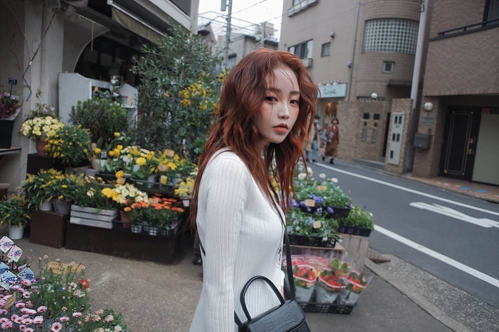 トキのインスタグラム：「사진첩 정리하눈데 진심 뱅기타고 여행 좀 가고싶다😷」