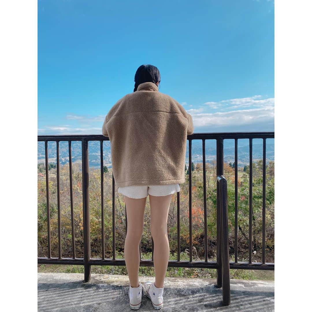 小見山沙空さんのインスタグラム写真 - (小見山沙空Instagram)「山本山🗻  👗ブルゾン＋ハーフパンツの組み合わせが好きです❣️韓国っぽくて、女の子らしさも出て、さらに！脚長効果もあるんです🤗  #ngt48 #生写真 #カメラ #新潟県 #小千谷市 #山本山 #ブルゾン #ハーフパンツ #モコモコ #女の子 #三つ編み #フォロー #follow」11月21日 19時10分 - sara.komiyama727