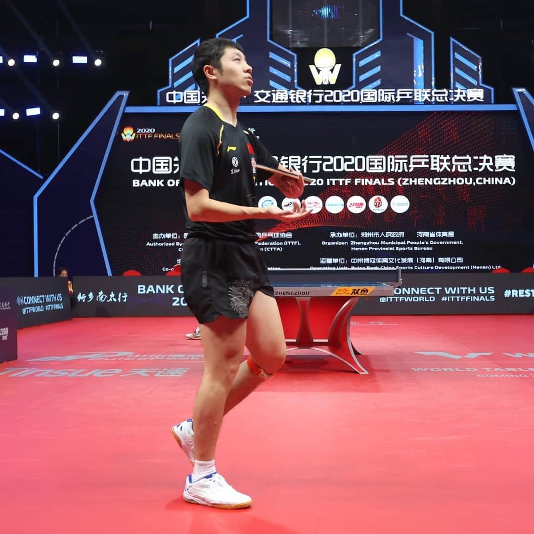 ITTF Worldさんのインスタグラム写真 - (ITTF WorldInstagram)「Dancing 🕺🏻 even in defeat.  How cool was it seeing Xu Xin 🔙 on the world stage again? 😎  #RESTART #ITTFfinals」11月21日 19時18分 - wtt