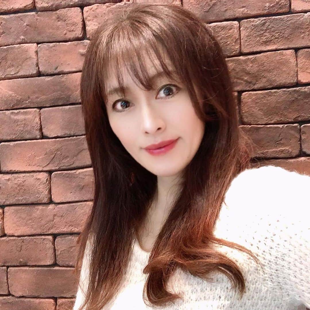 Hoshinokeiのインスタグラム：「・ 今日は横浜ドライブ。 赤レンガの 雰囲気好きです♡ アイコン変えました😊 #赤レンガ#横浜 #みなとみらい」