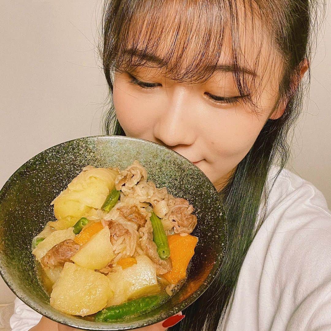 西野未姫さんのインスタグラム写真 - (西野未姫Instagram)「格之進のお肉で肉じゃが作った☺️ 黒毛和牛で肉じゃが贅沢っ❤️ とってもおいしかったぁー！！！  お肉気になる方は「jnksisters」で検索してみてください♡  #自炊女子  #肉じゃが #格之進 #jnksisters  #おうちごはん」11月21日 19時42分 - nishinomiki_official