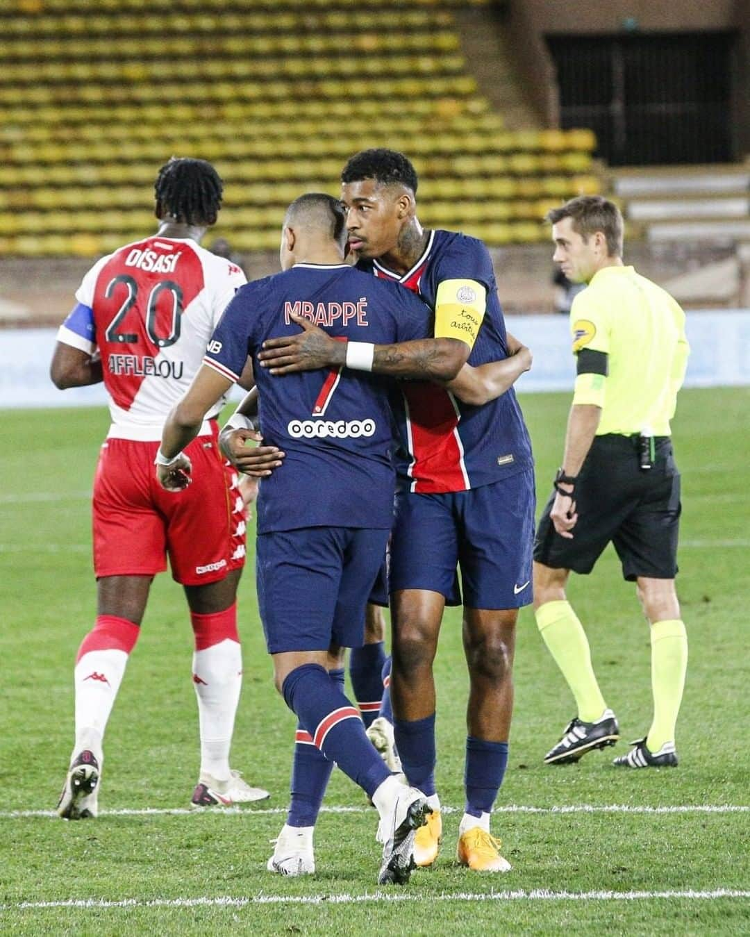 パリ・サンジェルマンFCさんのインスタグラム写真 - (パリ・サンジェルマンFCInstagram)「Time to prepare for the @championsleague game 🆚 #RBLeipzig. Place à la préparation du match contre le #RBLeipzig en @championsleague désormais. . #ASMPSG #PSG #ParisSaintGermain #Paris #Ligue1 #Football #AllezParis #ICICESTPARIS」11月21日 19時41分 - psg