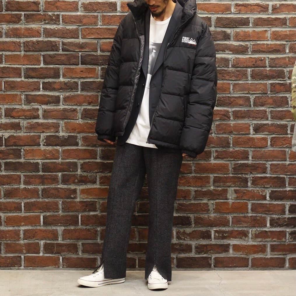 のインスタグラム：「styling  TOPS.#FIRSTDOWN JACKET.#aularee  INNER.#graphpaper  PANTS.#marka SHOES.#converseaddict  ﻿ ﻿ ご注文、又は問い合わせはDMにてご連絡ください。﻿ ------------------------------﻿ ﻿ ARK STATES/ARK VINTAGE﻿ ﻿ 栃木県宇都宮市伝馬町1-17 1F﻿ ﻿ TEL:028-688-8895﻿ @arknets_official  #arkstates#fashion#styling #ファッション #宇都宮#セレクトショップ#arknets」