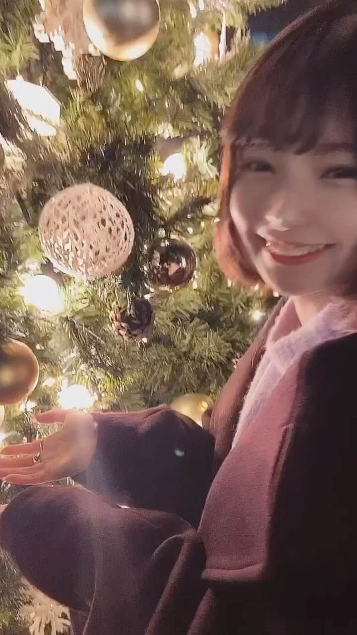 sarimaru(国木田さりまる)のインスタグラム：「もうすぐクリスマスだ〜！🎄 みんなは何歳までサンタさん信じてた？  私は小学校5年生まで信じてたよ！👶🏻」