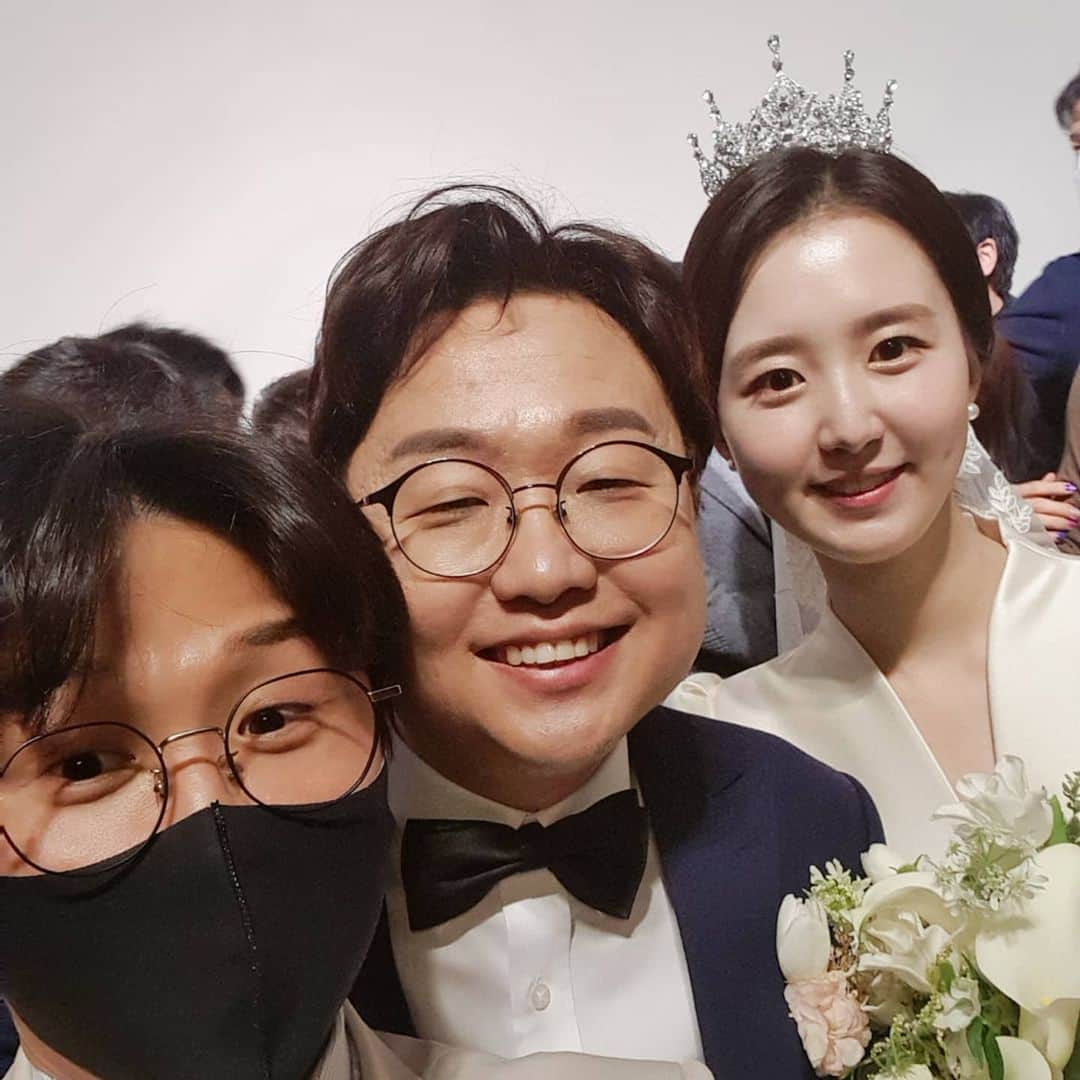 パク・ソングァンのインスタグラム：「## 휘순이형  축하해❤」
