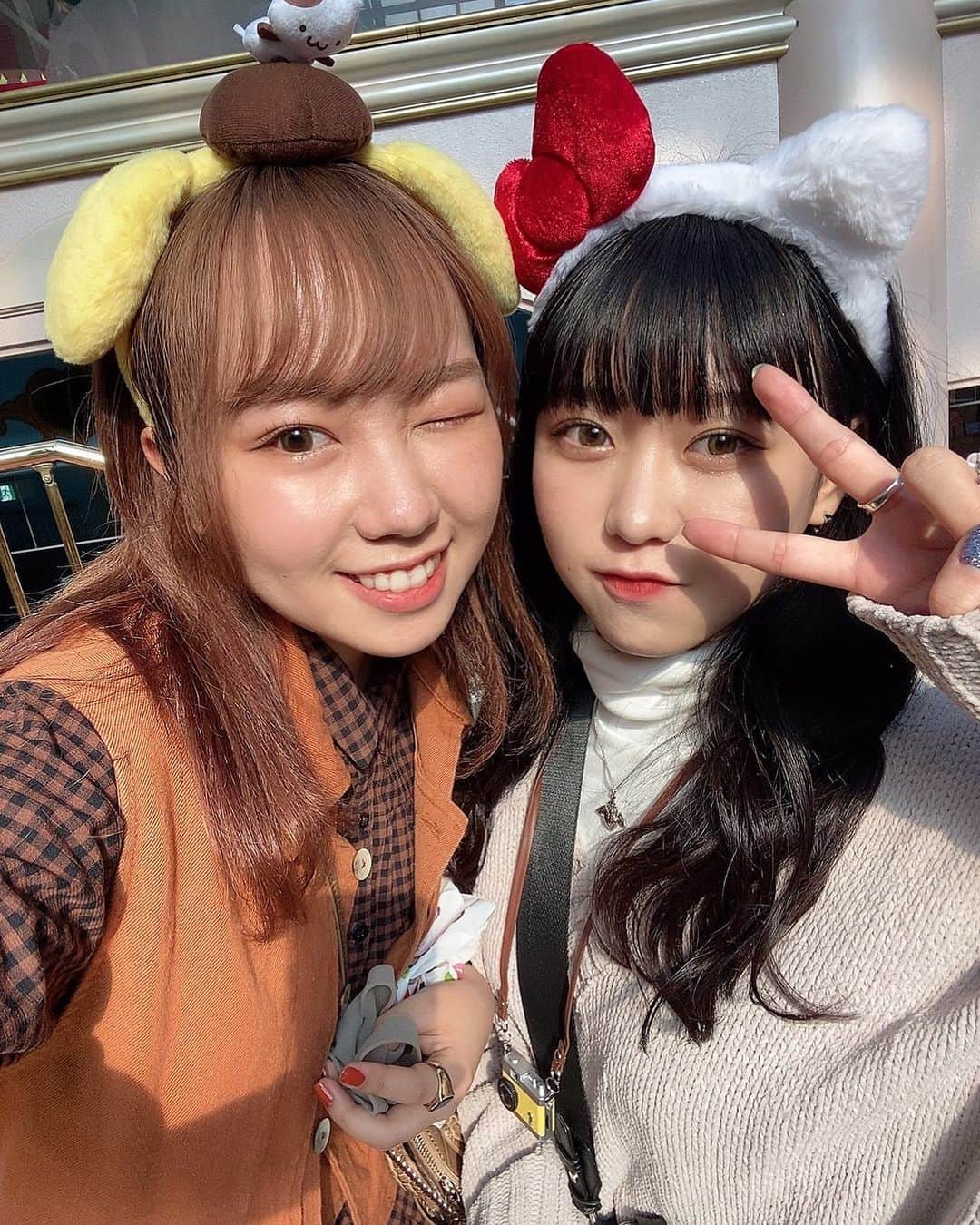 山下恵奈のインスタグラム：「サンリオのVlog動画上がってます🧼 見てね〜✊🏻💞 #むくえな#サンリオ#サンリオピューロランド#キティ#ポムポムプリン#カチューシャ#YouTube」