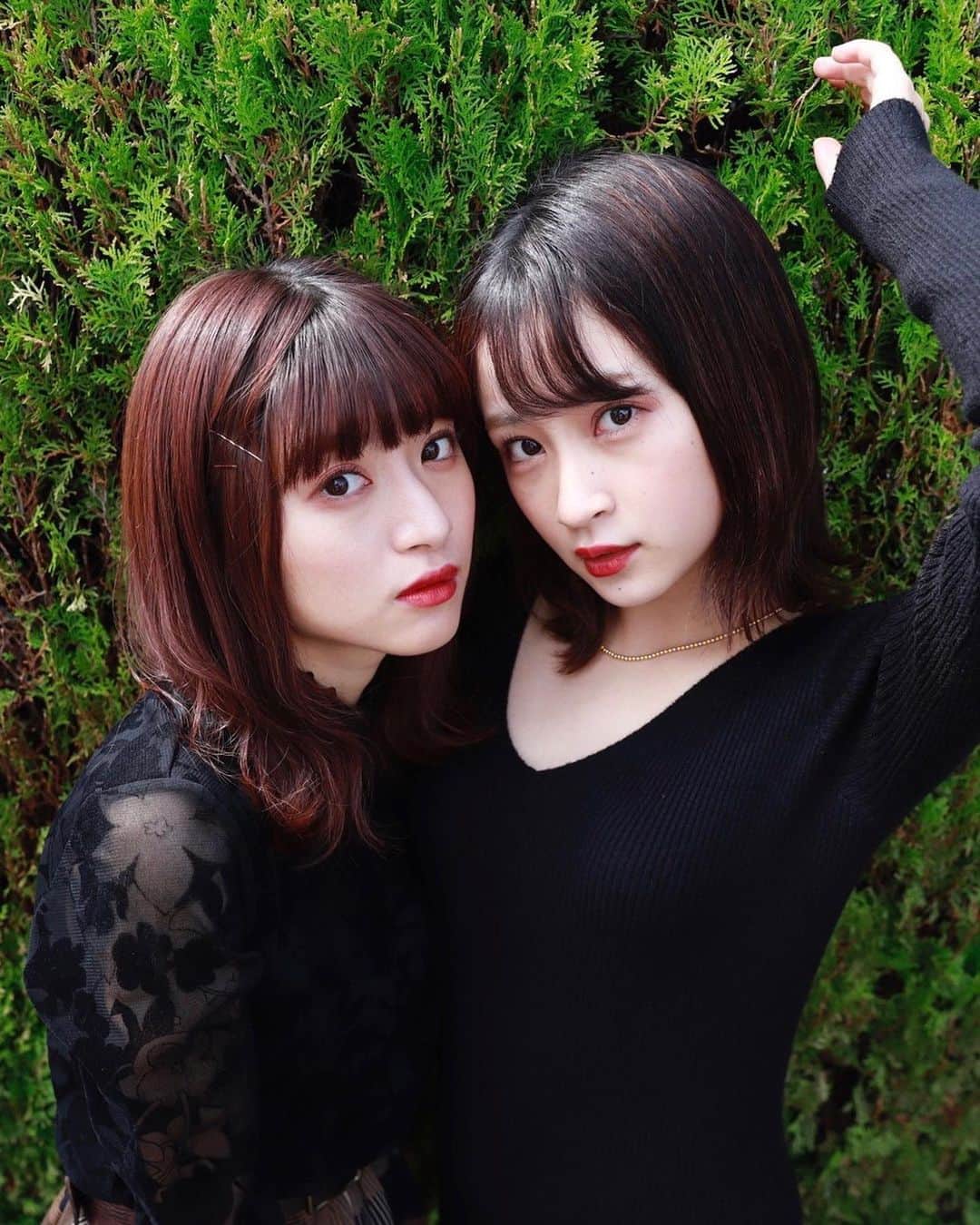 谷口萌衣子のインスタグラム：「お気に入りのツーショット♡♡ ミス同志社のかなこちゃん！ @misscd2020_hk03  気取らず素直でめちゃ可愛いのです、、😽💭 明日の同志社さんのファイナルイベント楽しみーっ みんなで応援しましょう〜！✊  私も今日は朝から頑張ってきました！ そしてまだまだ練習練習〜。🕺🏾  13回目の応援ぽちもお待ちしてます！！  #ミスキャンパス立命館」