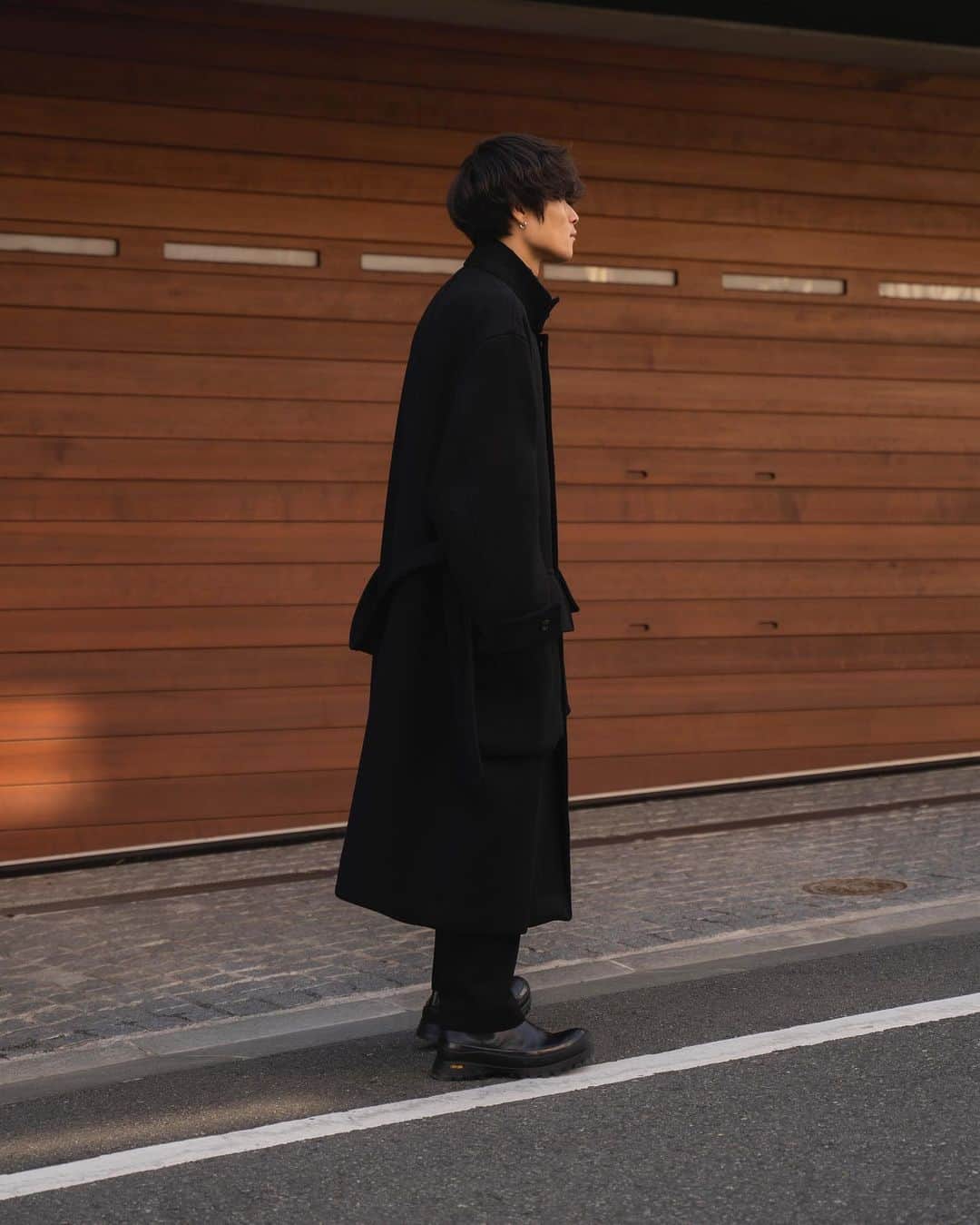 Ryoさんのインスタグラム写真 - (RyoInstagram)「ㅤㅤㅤㅤㅤㅤㅤㅤㅤㅤㅤㅤㅤ @ssstein_design  Over Sleeve Stand Collar Coat ㅤㅤㅤㅤㅤㅤㅤㅤㅤㅤㅤㅤㅤ steinらしいオーバーシルエットのスタンドカラーコート。襟裏やポケットの内側がボアになってて暖かい☺️真冬も乗り越えれそう〜！早く着たいです⛄️ ㅤㅤㅤㅤㅤㅤㅤㅤㅤㅤㅤㅤㅤ #ssstein」11月21日 20時39分 - ryo__takashima