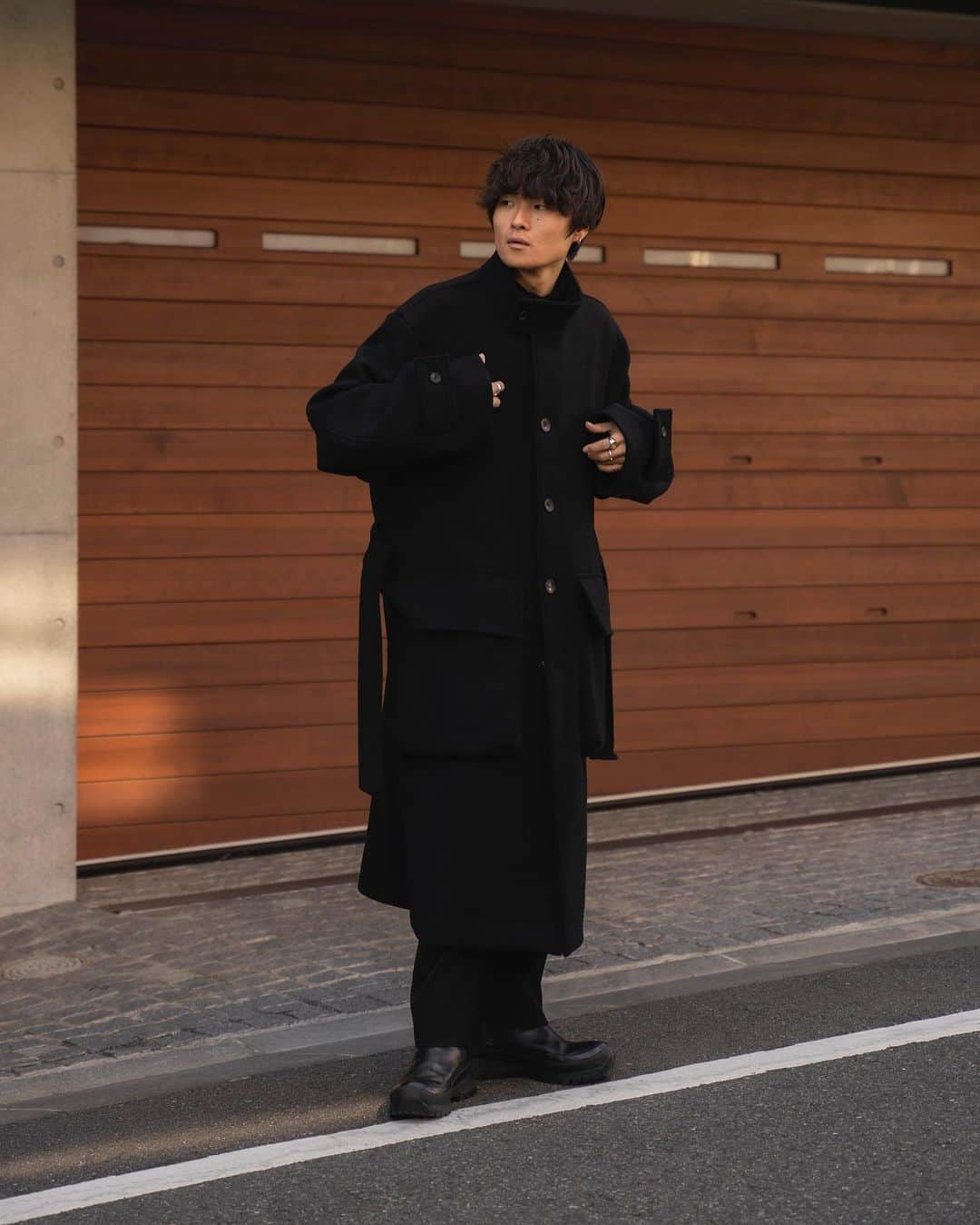 Ryoさんのインスタグラム写真 - (RyoInstagram)「ㅤㅤㅤㅤㅤㅤㅤㅤㅤㅤㅤㅤㅤ @ssstein_design  Over Sleeve Stand Collar Coat ㅤㅤㅤㅤㅤㅤㅤㅤㅤㅤㅤㅤㅤ steinらしいオーバーシルエットのスタンドカラーコート。襟裏やポケットの内側がボアになってて暖かい☺️真冬も乗り越えれそう〜！早く着たいです⛄️ ㅤㅤㅤㅤㅤㅤㅤㅤㅤㅤㅤㅤㅤ #ssstein」11月21日 20時39分 - ryo__takashima