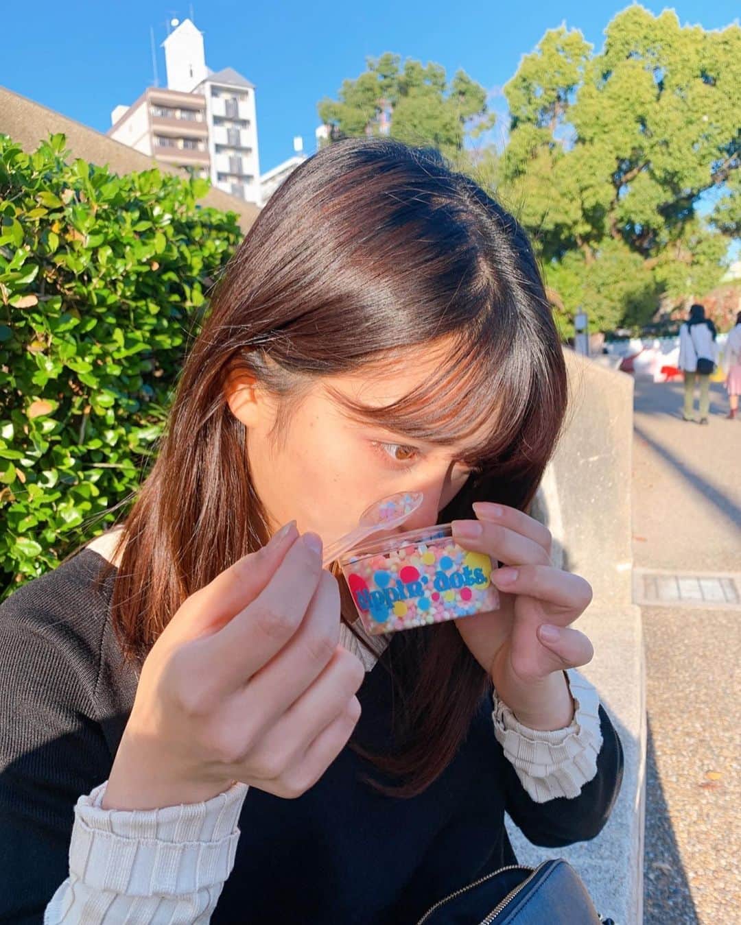 坂本遥奈さんのインスタグラム写真 - (坂本遥奈Instagram)「久々このアイス食べた！！ いろんな味がして美味しかった〜〜 めちゃくちゃくっつけてやったぜい、、🤓🤓 #つぶつぶあいす #dippindots」11月21日 20時39分 - haruna_sakamoto_official