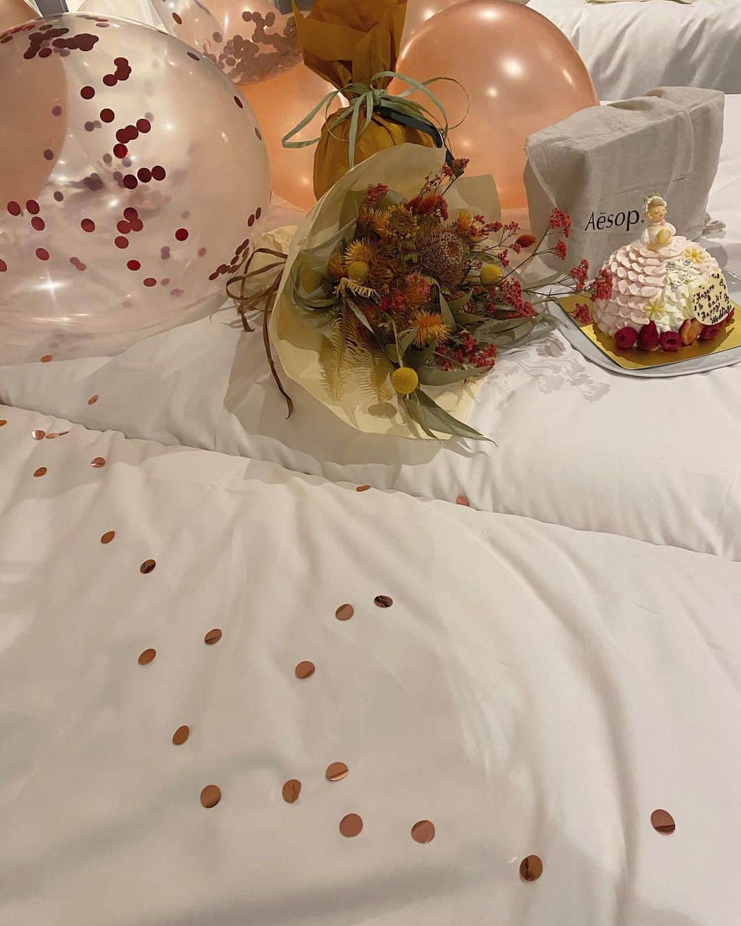 のインスタグラム：「✔️happy weddingSAKI💍」