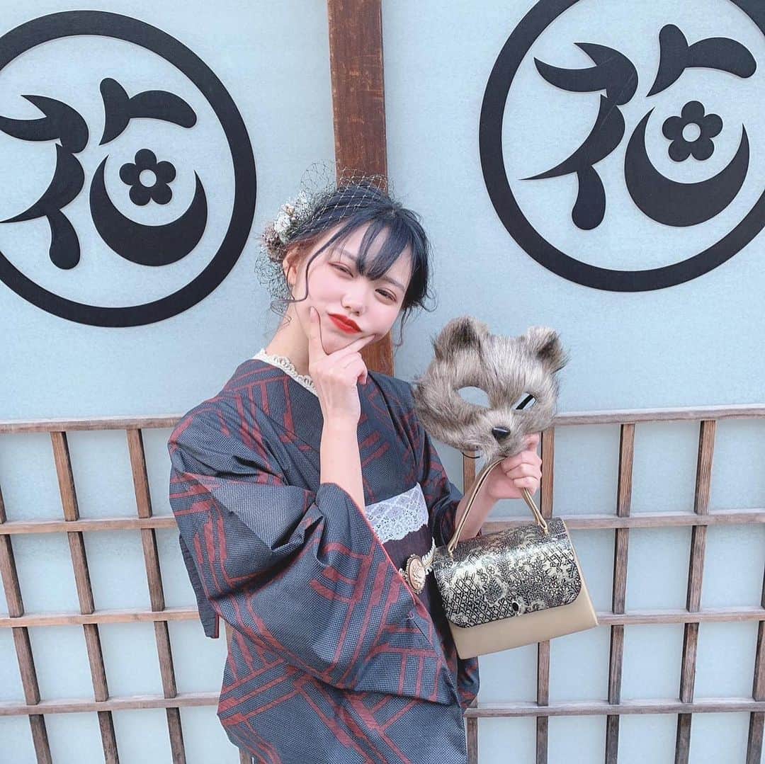 比嘉奈菜子さんのインスタグラム写真 - (比嘉奈菜子Instagram)「このお面は本革から作られております。  #嘘です   #浅草 #浅草着物レンタル #kesatokyo」11月21日 20時41分 - higa_nanako