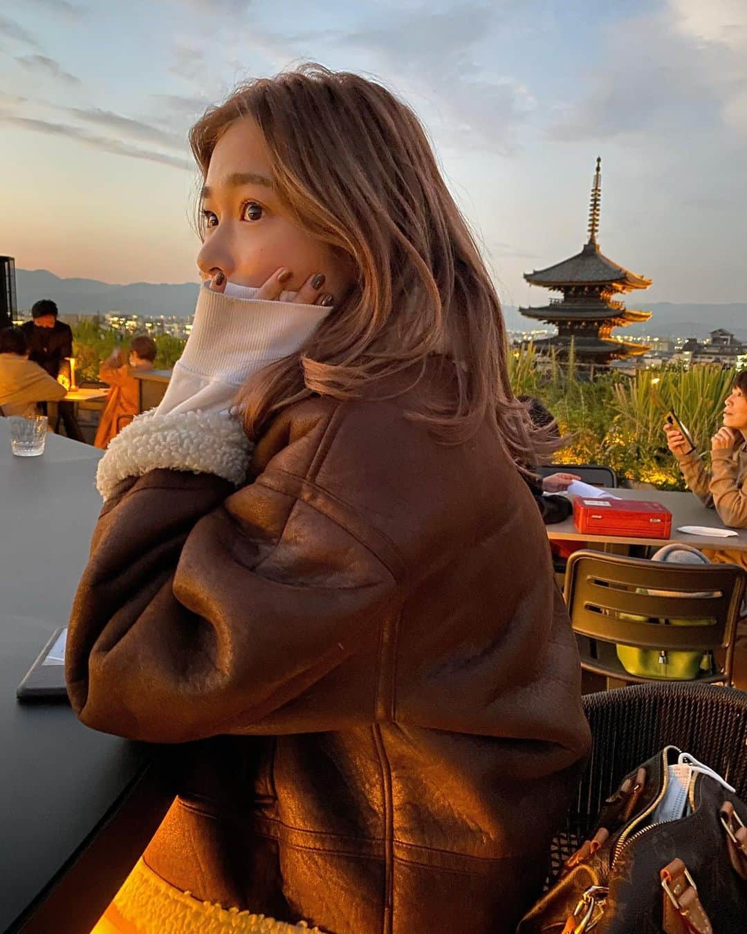 高田茉実さんのインスタグラム写真 - (高田茉実Instagram)「空がエモかった。。☁️♡ 京都にあるずーっといきたかった K36へ。 open直後にいったのに 1時間ちょいまちました😭笑」11月21日 20時47分 - __mamico