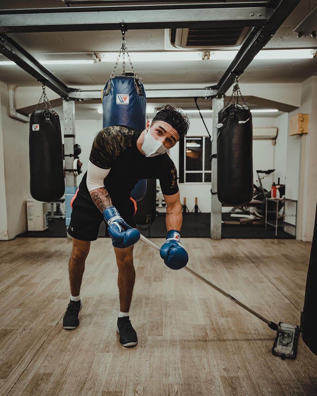 木村ミノルさんのインスタグラム写真 - (木村ミノルInstagram)「今週もハードな1週間が終わった！ 勝負事は何があるかわからない！ 常に謙虚でハングリーに頑張ります🔥  #training #boxing #fitness」11月21日 20時49分 - philip_kimura