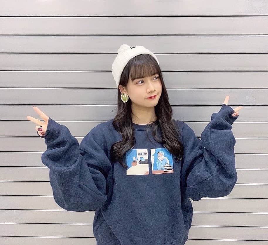のインスタグラム：「・ ・ 帽子は真木子さんのおさがりです！かわいい☺️✌🏻 ・ #snidel #スナイデル  #kutir  #スウェット #ニット帽」