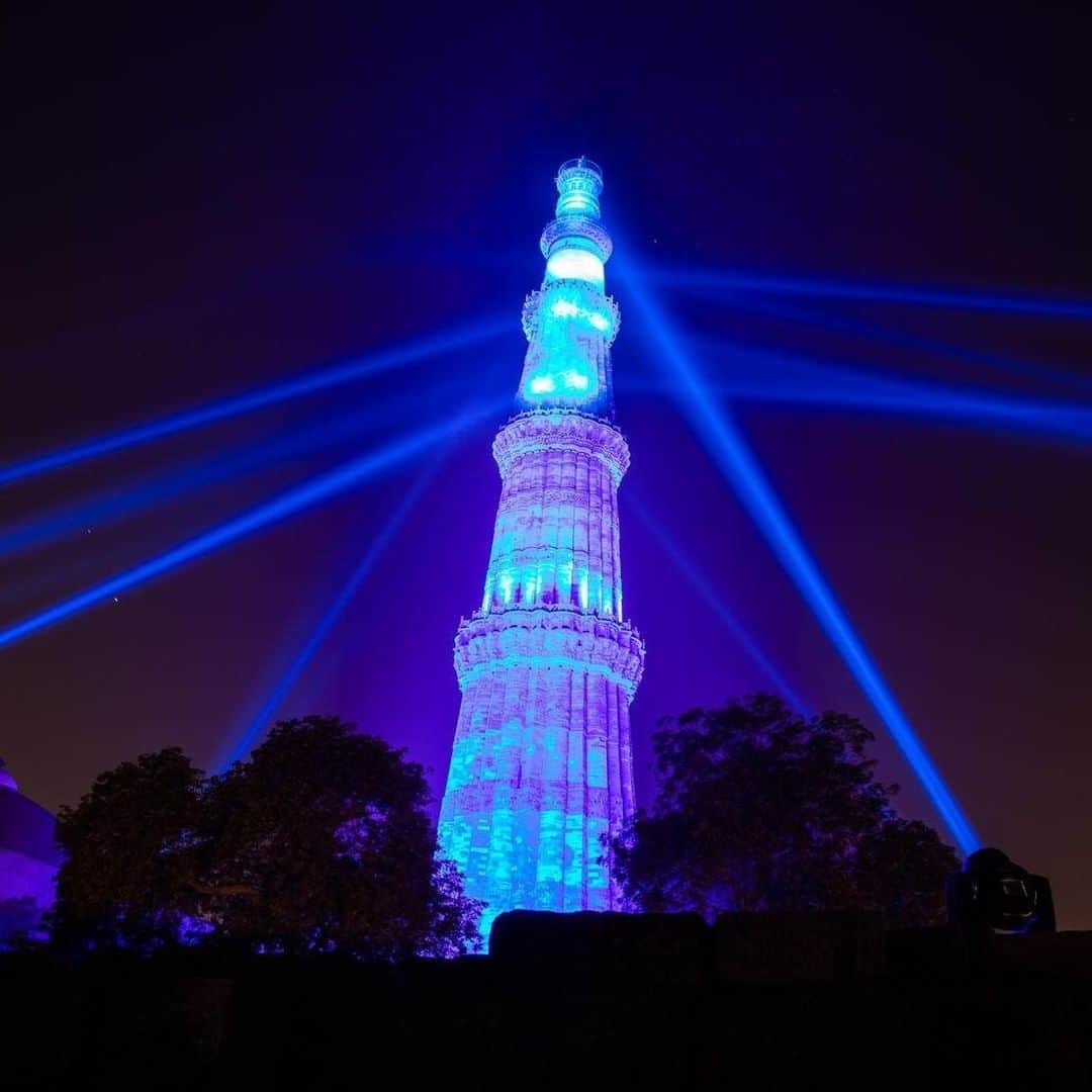 unicefさんのインスタグラム写真 - (unicefInstagram)「On #WorldChildrensDay, famous landmarks and buildings went blue in support of children's rights and the need to listen to young voices. Which ones do you recognise?⠀ .⠀ .⠀ .⠀ .⠀ .⠀ .⠀ .⠀ .⠀ Petra, Jordan.⠀ Qutub Minar, India.⠀ Dragon Bridge, Viet Nam.⠀ Central Radio & Television Tower, China.⠀ The Maiden's Tower, Turkey.⠀ Mazar-e-Quaid, Pakistan.⠀ The Chair, Luxembourg.⠀ UNICEF Global Supply Hub, Denmark.⠀ Parliament, Tanzania. ⠀ Bran Castle, Romania.⠀ ⠀ © UNICEF/UN0369632/Ibrahim, © UNICEF/UN0369621/Vishwanathan, © UNICEF/UN0367846/, © UNICEF/UN0369523/Ma, © UNICEF/Kitay @unicefpk @unicefindia @unicefluxembourg @unicef_vietnam @uniceftz @unicefsupply @unicefturkiye @unicefjordan @unicefromania」11月21日 21時00分 - unicef