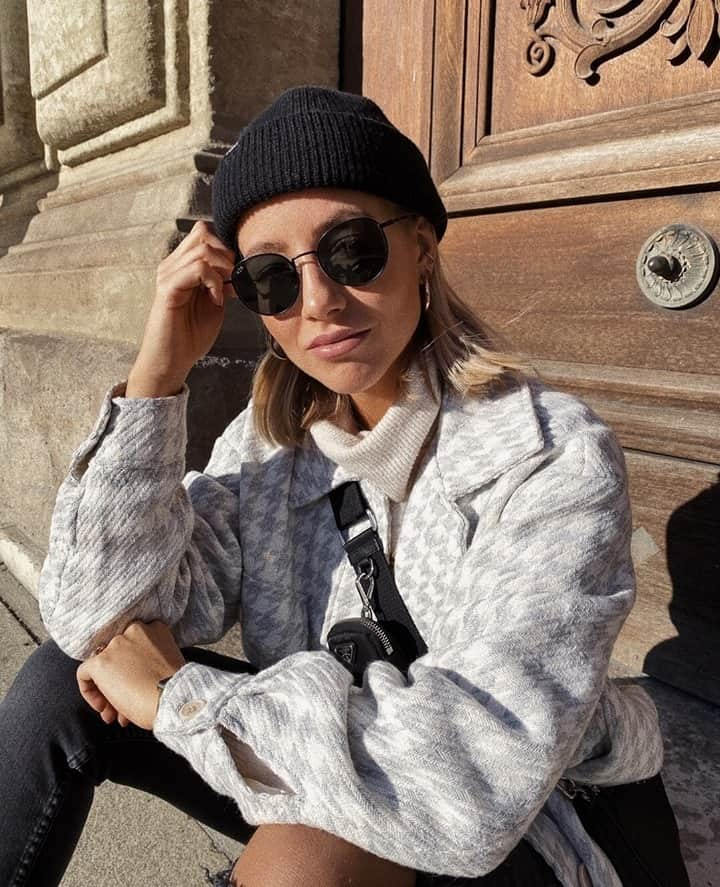 Kapten & Sonさんのインスタグラム写真 - (Kapten & SonInstagram)「'Sunny side up.' 🆙 Coolest city look by @christinabiluca wearing our sunglasses London Summernight. 🖤 #bekapten #kaptenandson⁠ .⁠ .⁠ .⁠ #sunglasses #style #fashion #fashionlover #streetstyle #cozy #outfit #inspiration #whattowear #ootd #autumn #autumnoutfits」11月21日 21時01分 - kaptenandson