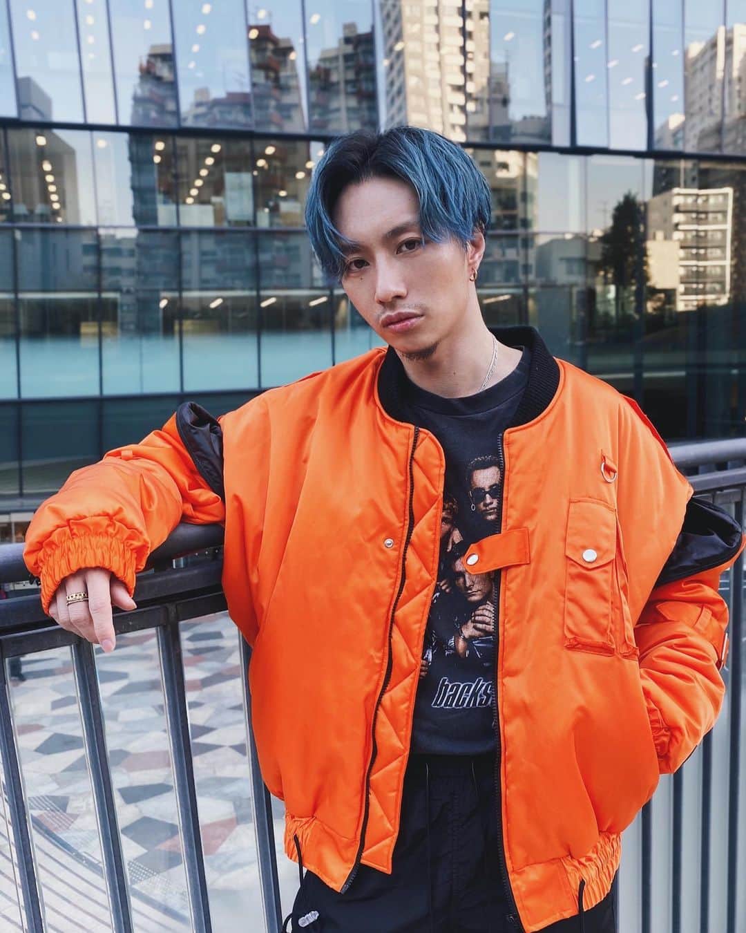 DJ FUMIのインスタグラム：「なんか年々、流行りとかどうでもよくなってくなー👶 　 好きなものだけでいいというか。  何の境地だ」