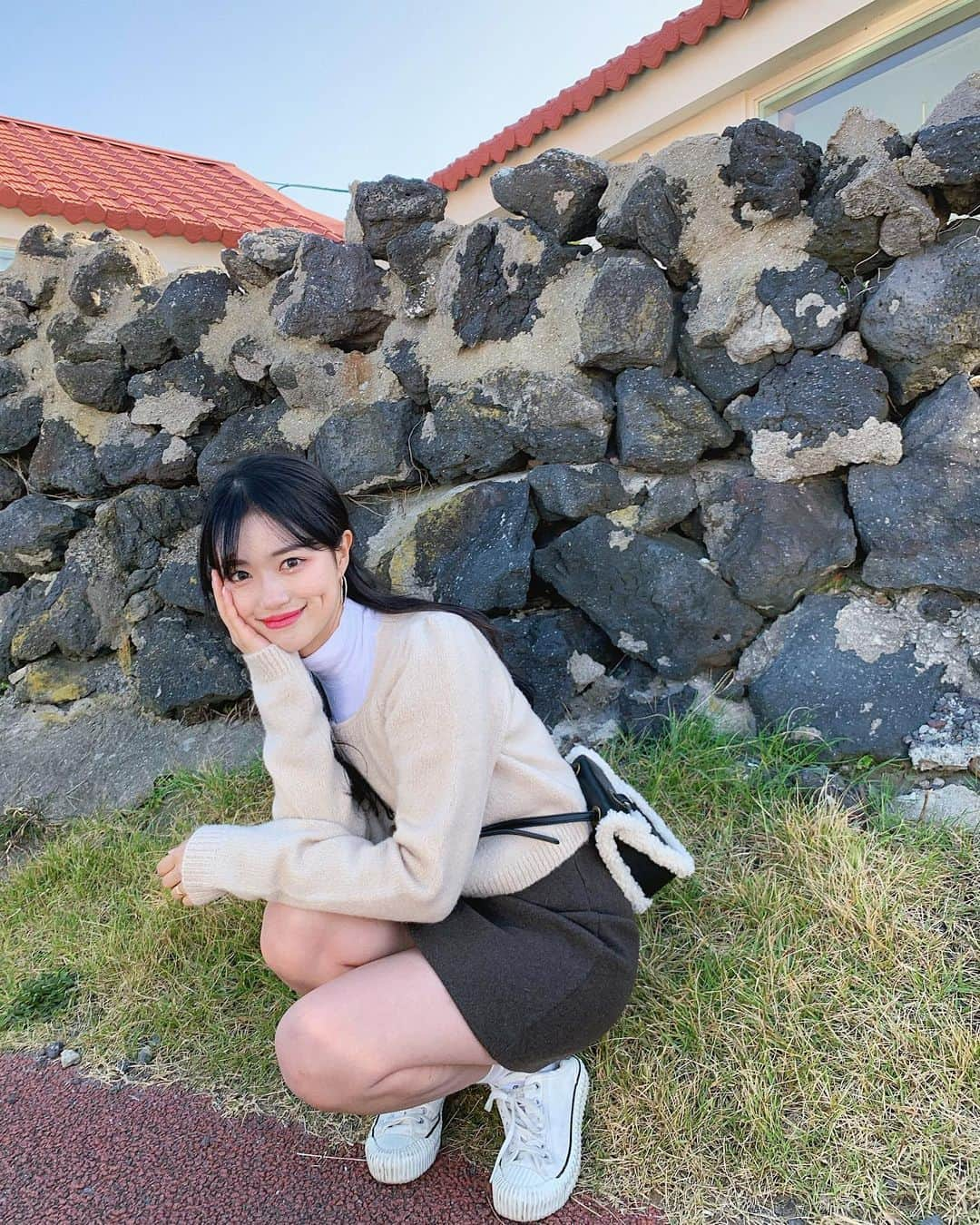 ノ・ジョンファさんのインスタグラム写真 - (ノ・ジョンファInstagram)「따듯한 제주🥱🍋  즐거운 주말 보내시구있나요!  데이퓨리 특가공구는 다음주월욜! 잊지말기☺️」11月21日 20時53分 - ro.junghwa