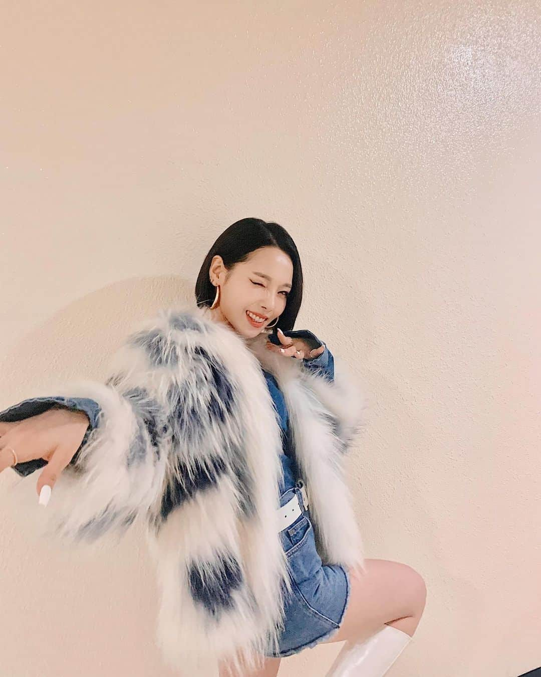 ソミンさんのインスタグラム写真 - (ソミンInstagram)「💙」11月21日 21時01分 - somin_jeon0822