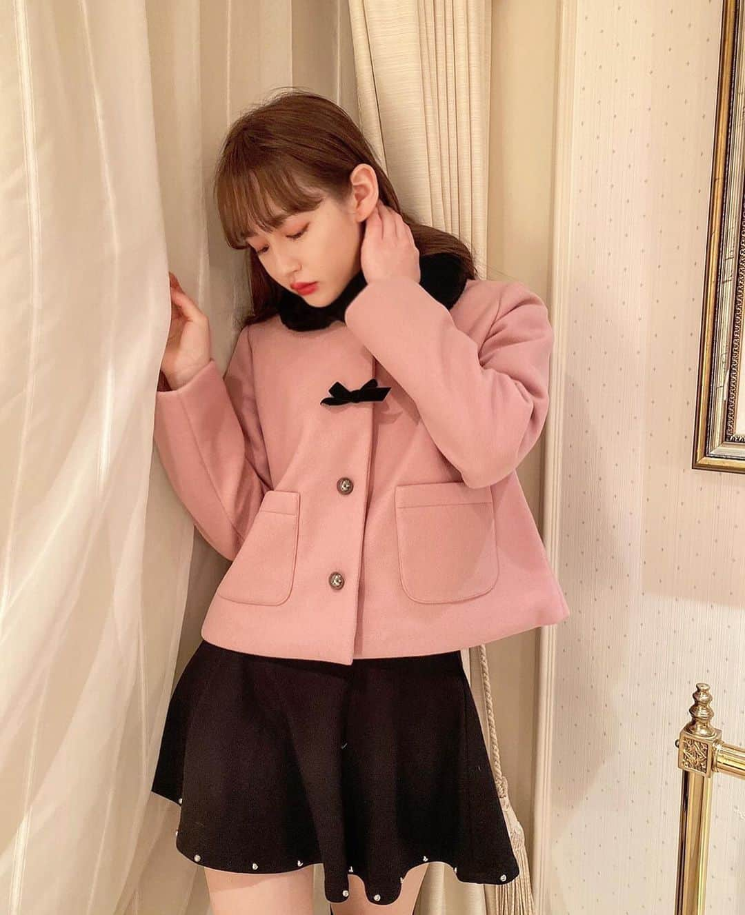 ナタリア聖奈さんのインスタグラム写真 - (ナタリア聖奈Instagram)「・ ・  🇫🇷🎀お知らせ🎀🇫🇷 ・ 前回に引き続き、PRIMAVELYさん A／Wのモデルさせて頂きました🥺💕 前回、沢山の方にご好評だったみたいで本当に嬉しいです！ 今回も沢山の方に可愛いお洋服を届けられますように！( ⸝•ᴗ•⸝)♡ ・ 只今、予約販売中なので皆様是非チェックしてみて下さいね👀💭 ・ #ナタリア聖奈 #ljk #ラブリー #ガーリーコーデ  #秋冬コーデ #アウター  #ピンクコーデ #上品コーデ」11月21日 21時06分 - _natamilk_