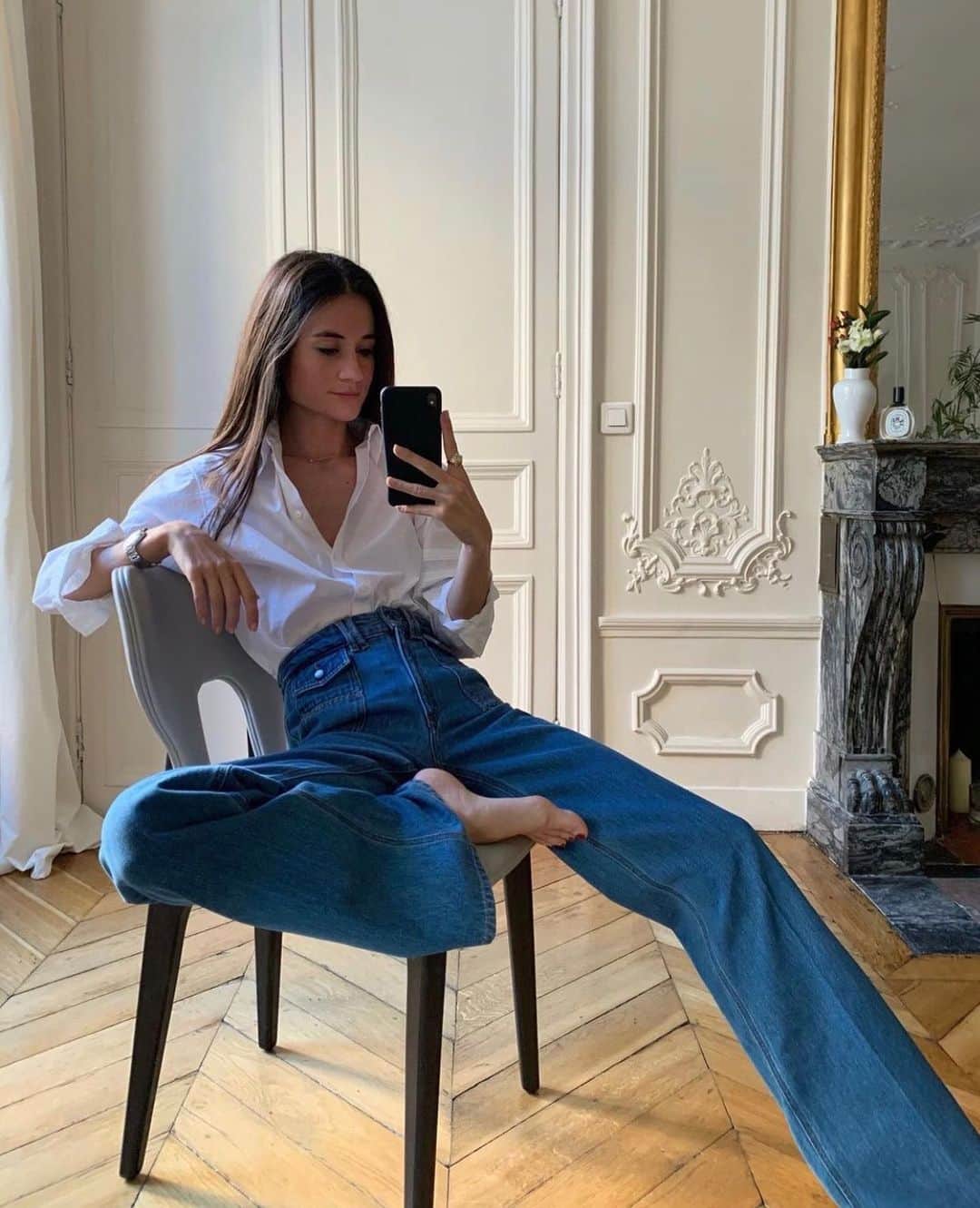 ジェラールダレルさんのインスタグラム写真 - (ジェラールダレルInstagram)「Enjoy your week-end at home 🤍 @leasy_inparis is wearing our iconic Anna jeans  #GerardDarel #Saturdayvibes #Outfit」11月21日 21時07分 - gerarddarel