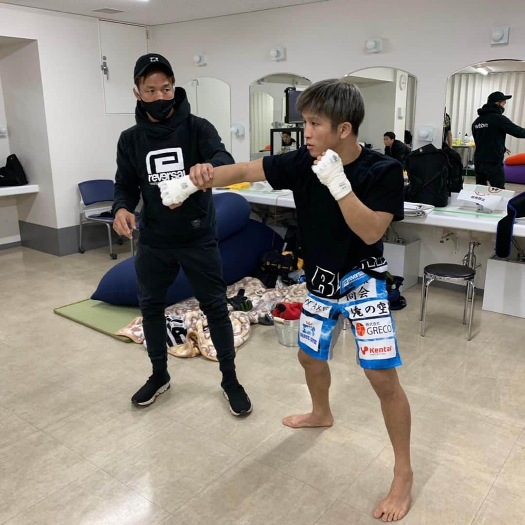 宮田和幸さんのインスタグラム写真 - (宮田和幸Instagram)「RIZIN25 ブレイブジムから出場した 竿本樹生 判定勝ち ご声援ありがとうございました。 次はキッチリやれるよう練習あるのみ #rizin #mma #bravegym」11月21日 21時11分 - miyata.hercules