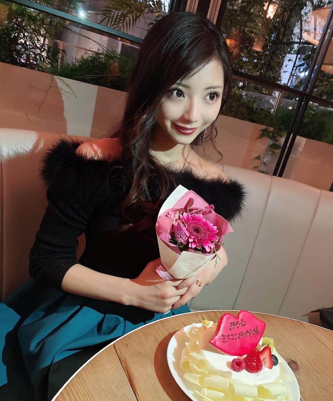 山下みちるのグルメインスタ