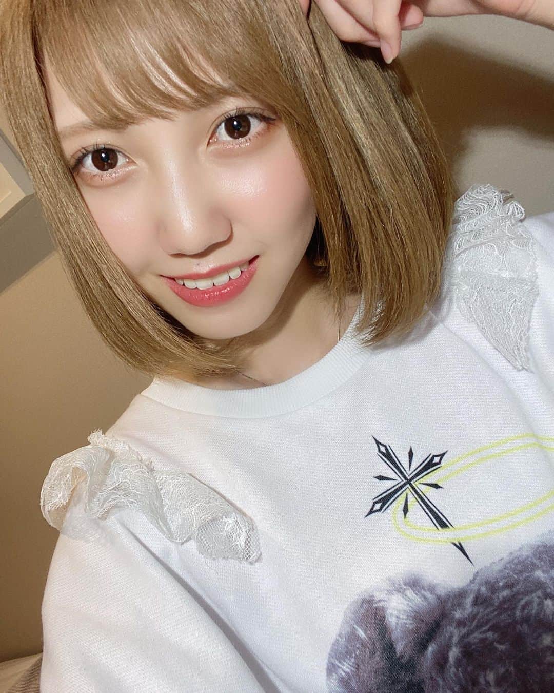 村井純奈のインスタグラム：「誰でもいいなら私でいいじゃん。」