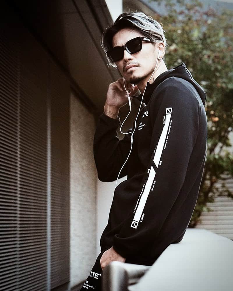 DJ ACEのインスタグラム：「🏅🏅🏅🏅﻿ 音楽活動と並行してやらせてもらってるアパレルブランド @straite_official ﻿ ﻿ 本日11月21日で無事4周年を迎え、5年目に突入しました！﻿ ﻿ これもひとえにみなさんのおかげです。﻿ ﻿ ありがとうございます☺️﻿ ﻿ コロナの第三波が襲来してきていて、なかなか出掛けられない世の中だけど、出掛けたくなるようなアイテムを作っていきたいし、straiteを通したライフスタイルを提唱していけたらと思ってます！﻿ ﻿ 5年目はさらに行きます！﻿ ﻿ みんなよろしく！﻿ ﻿ Congrats "straite" 4th annivesary!﻿ Thanks for your support!﻿ ﻿ #straite﻿ #straite_style﻿ #straitekids﻿ #straitegirl﻿ #straite_LA﻿ @straite_official」