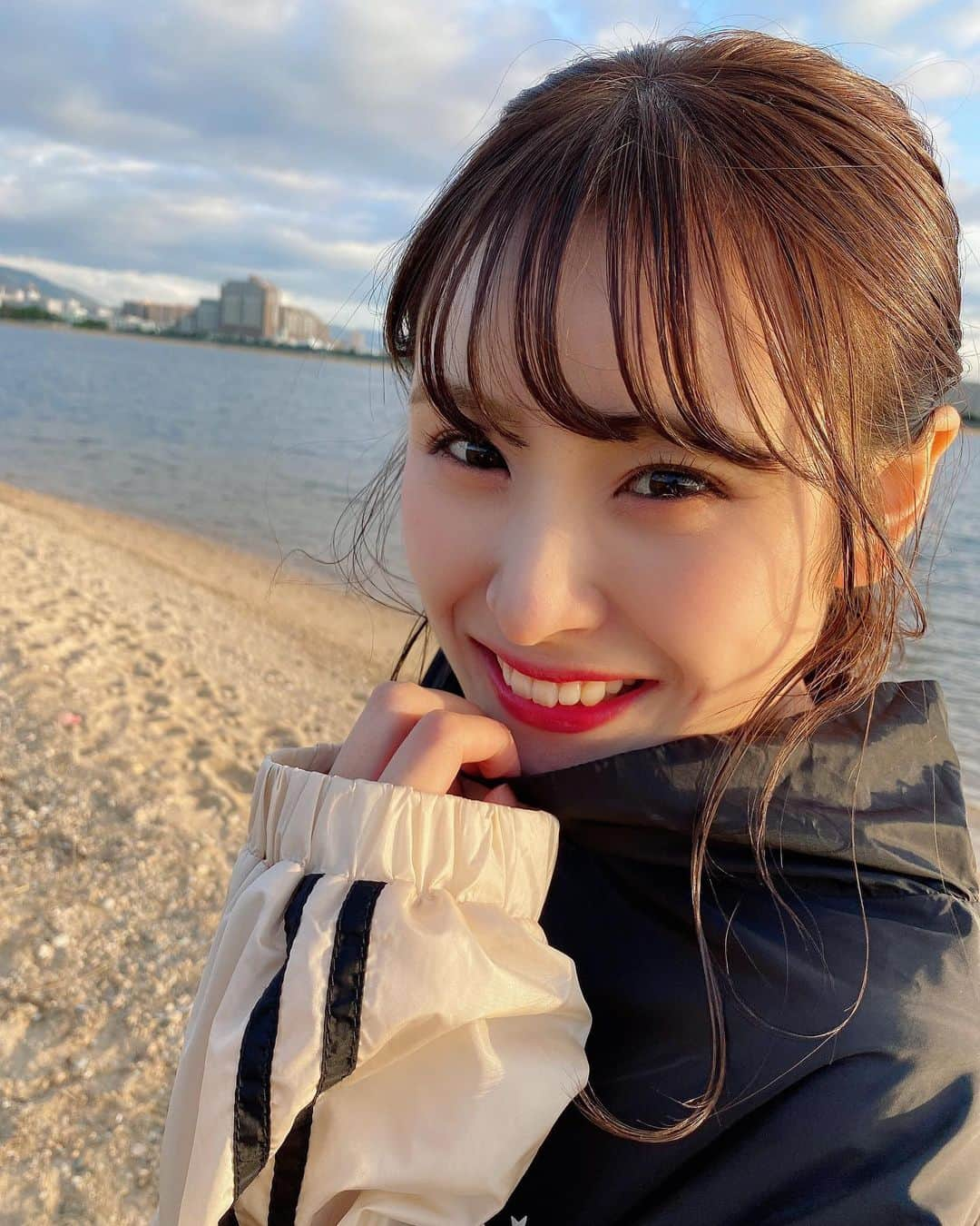 川崎優菜さんのインスタグラム写真 - (川崎優菜Instagram)「...  とっても綺麗！ 自然がだいすきです  なんとなく マネージャーっぽい。笑笑  #川崎優菜　#岩手　 #自然　#早朝　#撮影 #景色　#綺麗　#tokyo  #japan  #instagood  #instalike  #instafashion  #instagram」11月21日 21時42分 - yuna.kawasaki.29