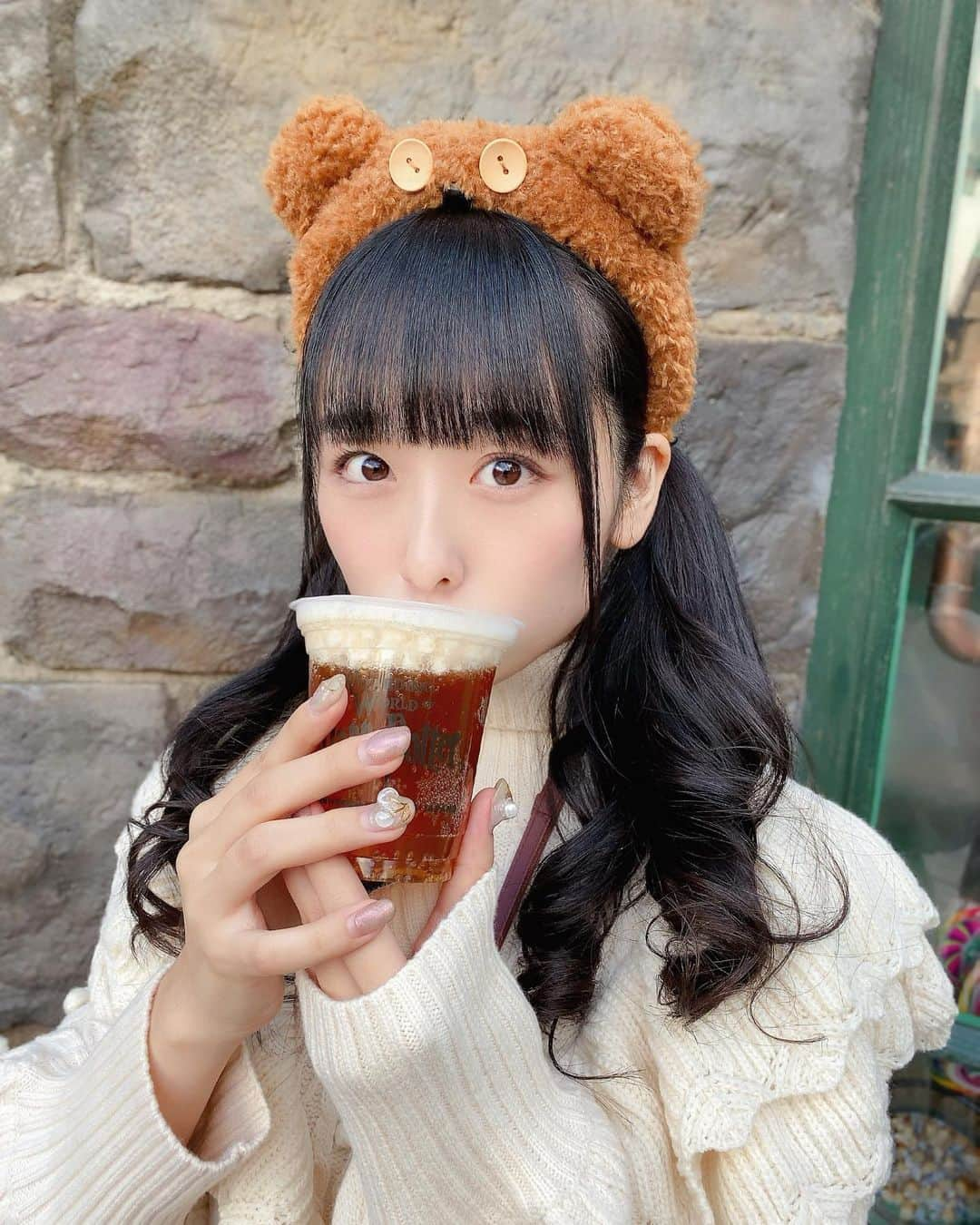 八木ひなたさんのインスタグラム写真 - (八木ひなたInstagram)「USJで飲んだバタービール〜  ノンアルコールだよ🍺 プリン味のシュワシュワって感じでした（語彙力）甘かった〜  USJの写真大量にあるからインスタでも載せていくね＾＾  #USJ #usjコーデ  #usjハロウィン #てぃむ #ティム #ティムコーデ　#バタービール」11月21日 21時46分 - yagihinata