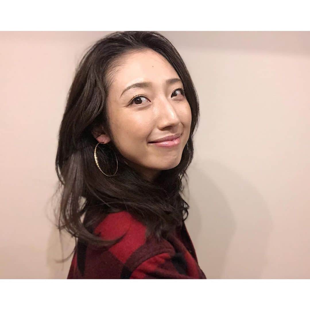 太田彩乃のインスタグラム：「秋の三連休スタート🍁 皆さんくれぐれも気をつけてお過ごし下さいね🧡 . . #秋の三連休 #晴天続き #気持ちの良い毎日 #リフレッシュ」