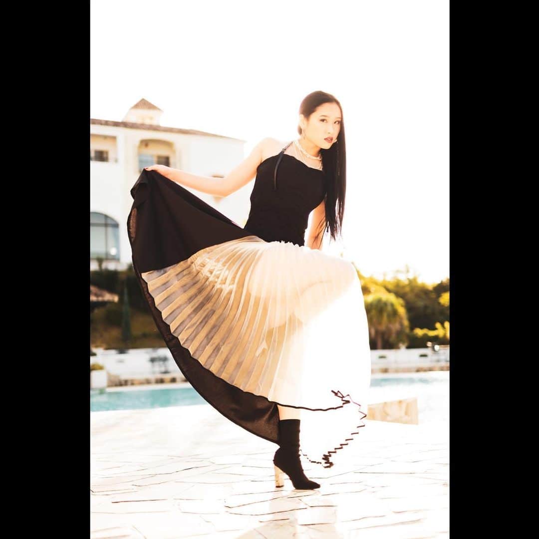 Ayanaさんのインスタグラム写真 - (AyanaInstagram)「_ . 🏝🐚🍃🏝🐚🍃🏝🐚🍃 . Photo by @kantoos_lifestyle . 👗 @immn_____ . . #photo#photograph#photography#dance#dancer #dancerphotography#vogue#voguer#pose#model #fashion#fashionportrait#longhair#blacklonghair #houseoforicci#houseoforiccijapan#theoricciway #japan#japanesegirl#HIKARIfamily#ayanaoricci」11月21日 22時01分 - ananay__a