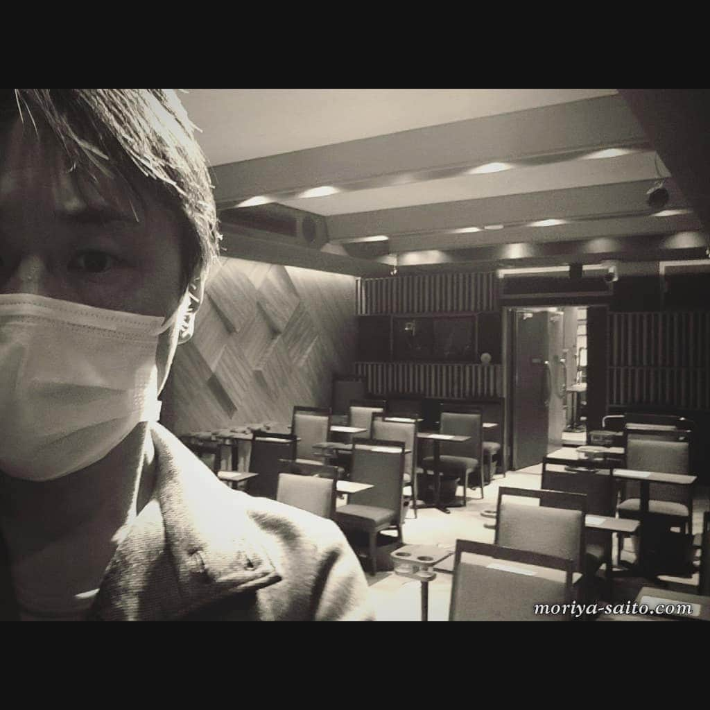 斎藤守也さんのインスタグラム写真 - (斎藤守也Instagram)「「Your STORIES My STORIES」東京公演にお越し下さった皆さま、配信でご覧下さった皆さま、ありがとうございました！  ■アーカイブ:11月23日 (月・祝) 23:59まで ※購入は11月23日 20:00まで ■配信チケット料金：2,500円 ■販売ページURL　  https://eplus.jp/sf/detail/3335770001-P0030001   #東京  #神楽坂  #TheGlee  #斎藤守也  #moriyasaito  #MONOLOGUE  #モノローグ  #STORIES  #ストーリーズ  #斎藤守也STORIES  #YourStoriesMyStories」11月21日 22時01分 - moriya_monologue