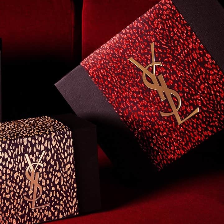 Yves Saint Laurent Beautyさんのインスタグラム写真 - (Yves Saint Laurent BeautyInstagram)「Mount the anticipation of wild desire, with gifts that are as seductive on the outside as they are on the inside. #yslbeauty #giftwildly #christmascollection」11月21日 21時59分 - yslbeauty
