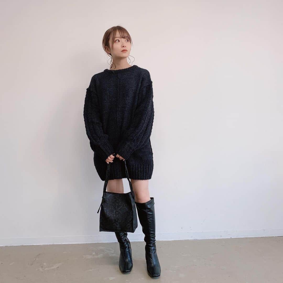 Vannie Officialのインスタグラム：「⠀ ⠀ coming soon ... ♡ ⠀ ⠀ ⠀ #vannie_u#ヴァニーユー #ZOZOでしか買えない⠀⠀  お問い合わせはDMまでご連絡ください‪‪☺︎‬」