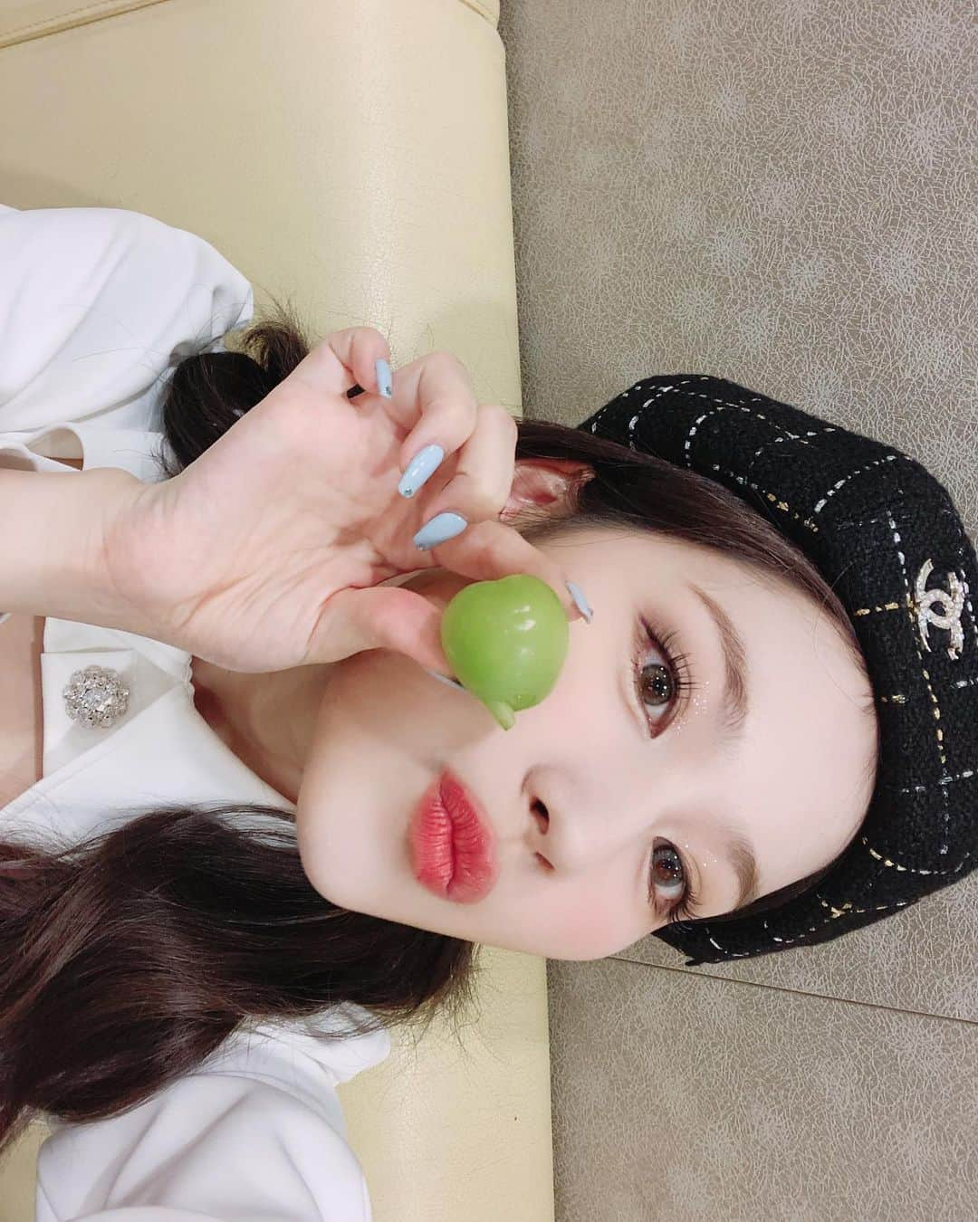 TWICEさんのインスタグラム写真 - (TWICEInstagram)「베레모샤👶🏻💜🍇」11月21日 22時16分 - twicetagram