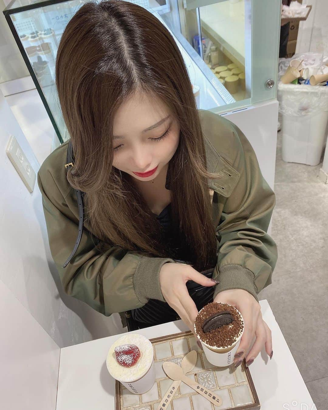 じゅんのインスタグラム：「時差投稿www  ソウルティラミス🧁  韓国🇰🇷行けないから、少しでも笑  #seoul_tiramisu  #ティラミス #カップケーキ #新大久保 #韓国 #서울티라미수」