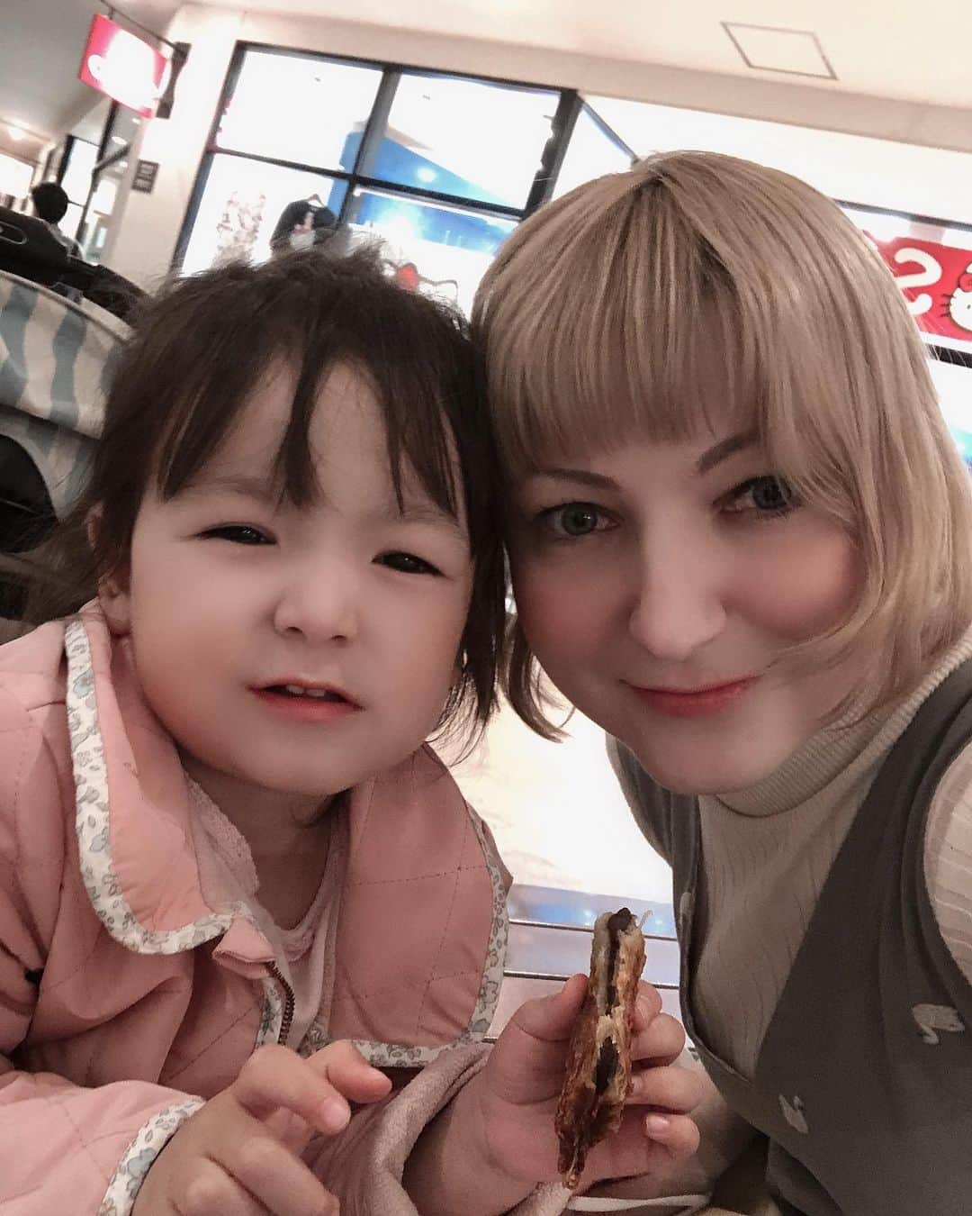 Jenyaさんのインスタグラム写真 - (JenyaInstagram)「娘のえみり　@jenya_baby と入間アウトレットで遊んできた❤️  本当はえみりの帽子　@mezzopiano_official   洋服　@pdd1982pdd   #親バカ部 #ママとこ #コドモノ #ベビーモデル #ベビー服 #ママライフカメ #コドモダカラ #キッズファッション #キッズモデル #ハーフキッズ #子供写真 #3歳8ヵ月　#mamagirl #オシャレキッズ #ベビフル #ママリ #ママポスト　#メルママ」11月21日 22時17分 - jenya_jp