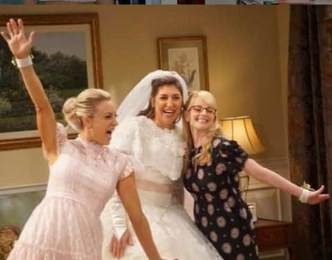 ビッグバン★セオリーのインスタグラム：「Tag your BBT besties💖  . . . @therealjimparsons @kaleycuoco @sanctionedjohnnygalecki @missmayim @themelissarauch #competition #giveaway #johnnygalecki #mayimbialik #kaleycuoco #melissarauch #simonhelberg #jimparsons #jerryoconnell #kunalnayyar #leonardhofstadter #amyfarrahfowler #pennyhofstadter #bernadettewolowitz #sheldoncooper #thebigbangtheory #bigbangtheory」