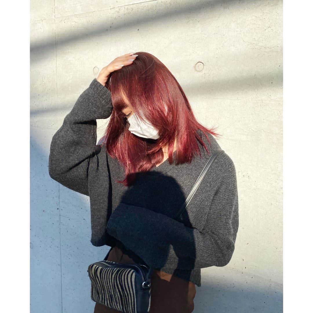 藤田ニコル（にこるん）さんのインスタグラム写真 - (藤田ニコル（にこるん）Instagram)「🍎❤️  赤髪にしました。」11月21日 22時55分 - 2525nicole2