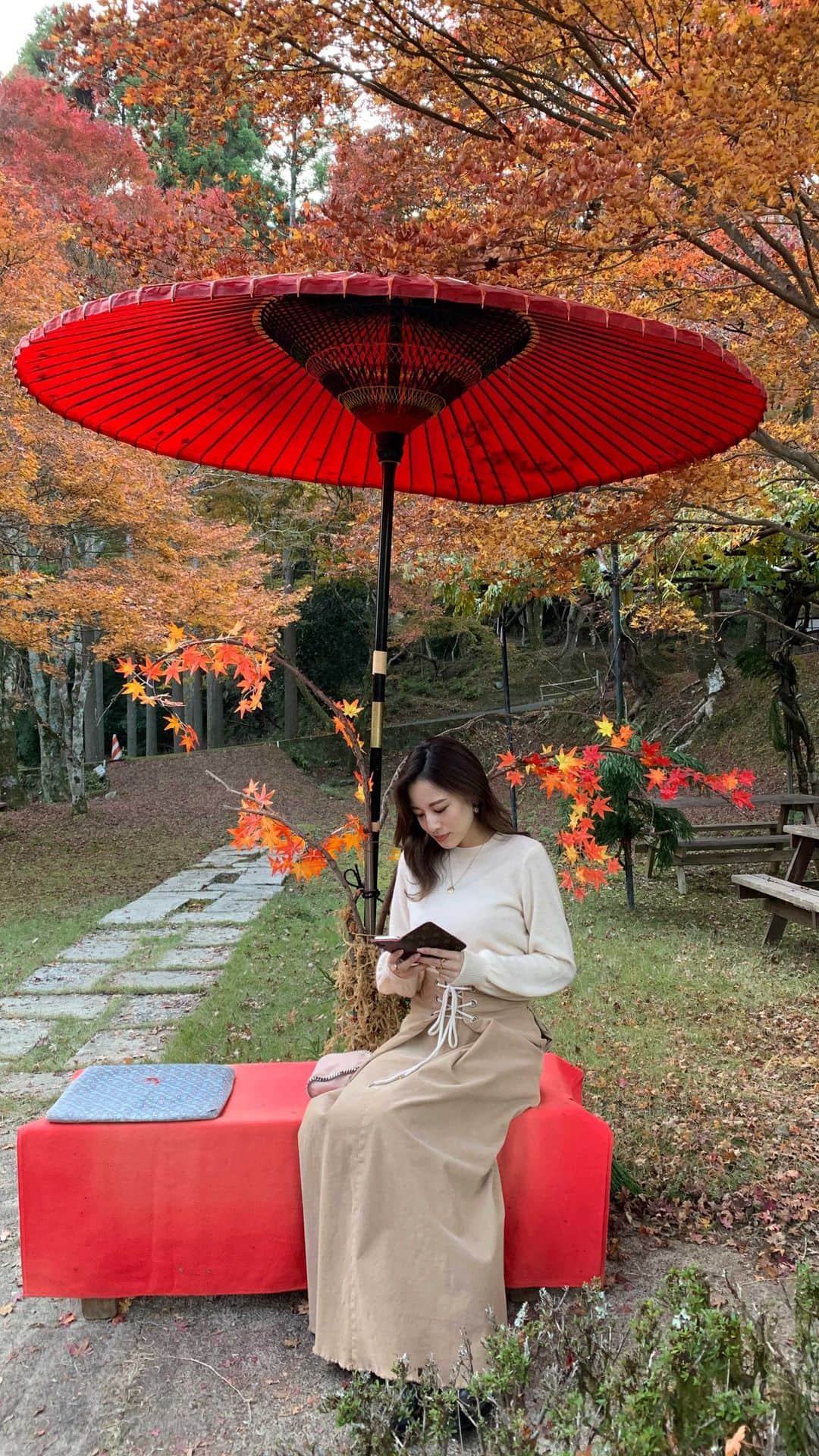 吉岡結紀のインスタグラム：「✐☡ ・ 京都🍂🍡🧡 まだまだ照れが勝ってしまうリール🥴🎬。笑 ・ #京都 #紅葉 #kyoto #reels #autumnleaves」
